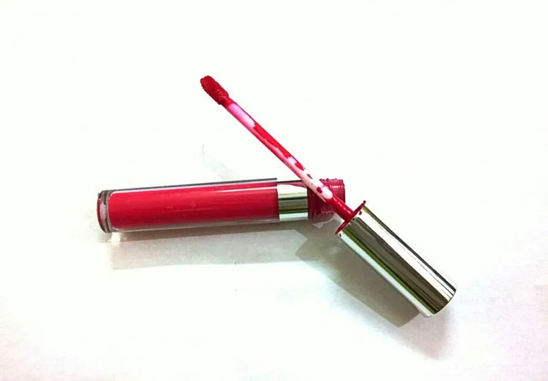 ColourPop Ultra Matte Liquid Lipstick in Mars - Review & Swatches
