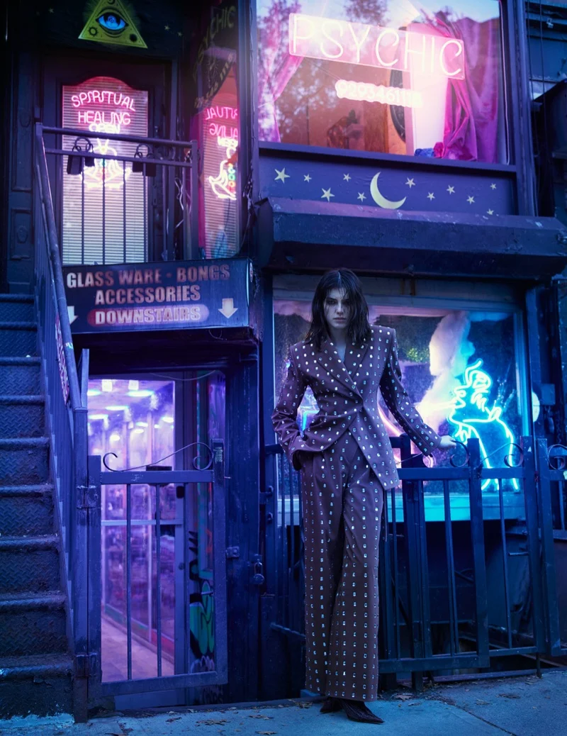 Carla Rey Channels Urban Confidence in Vogue Czechoslovakia Editorial
