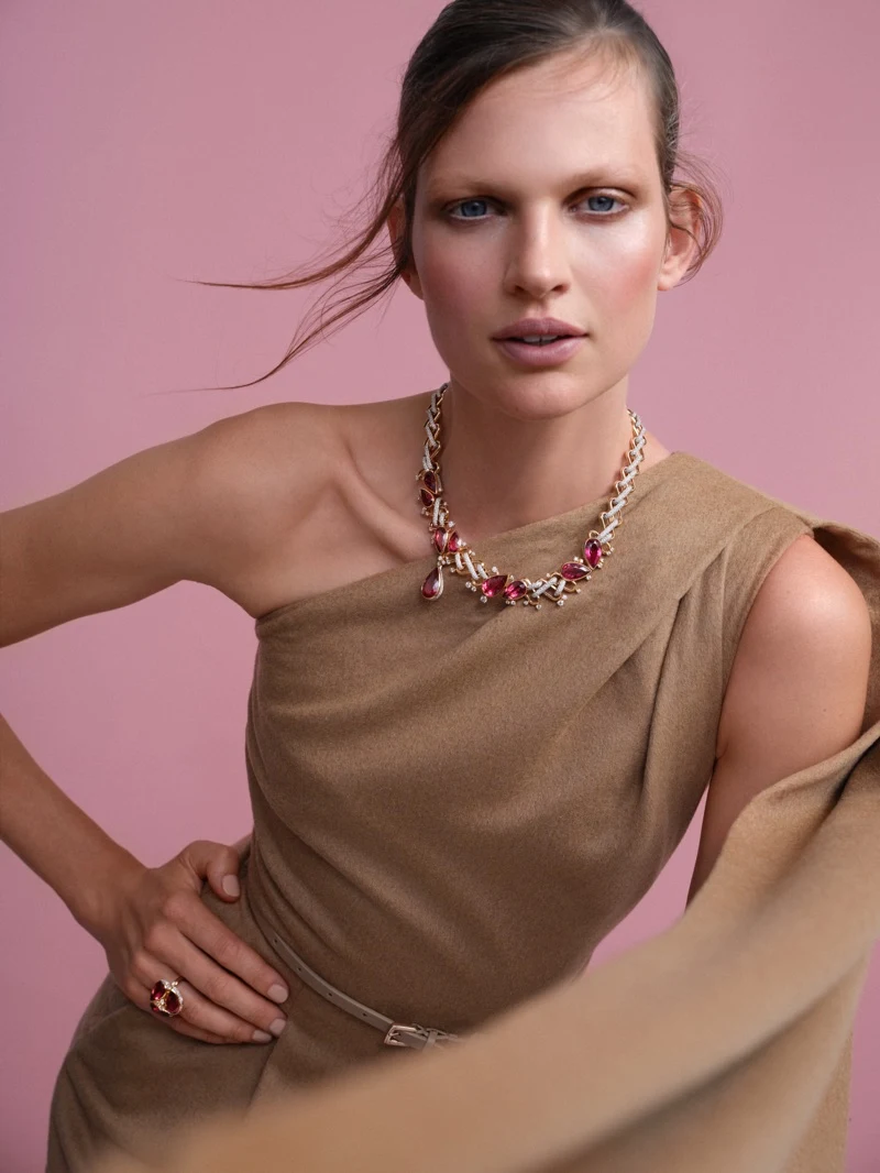 Bette Franke in Dior High Jewelry necklace for ELLE Germany