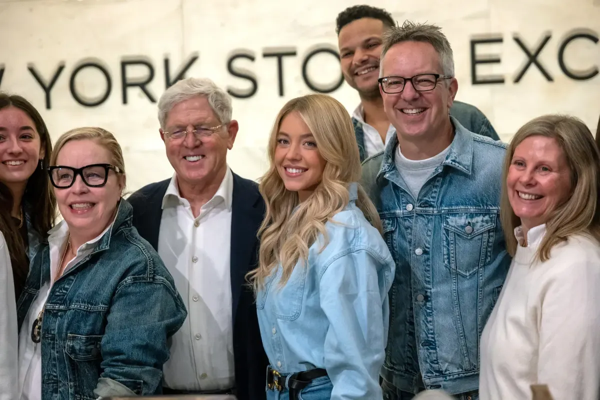 Sydney Sweeney on NYSE trading floor with American Eagle executives
