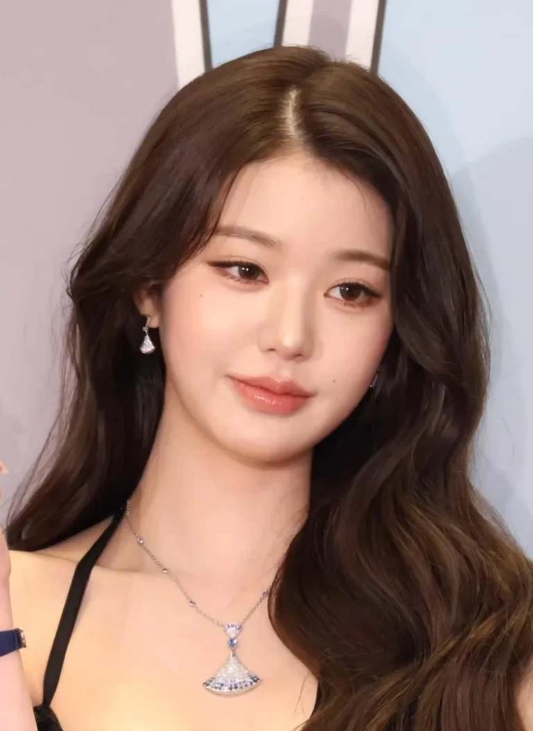 IVE’s Jang Wonyoung Criticized by Chinese Netizens After MAMA Video