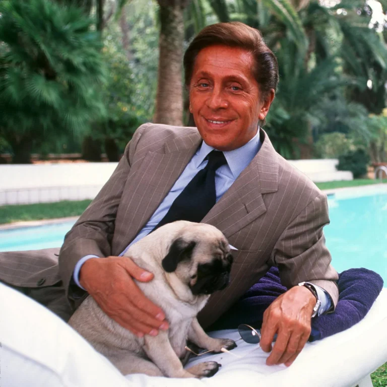 Valentino Garavani, Fashion’s Master of Elegance, Dies at 93