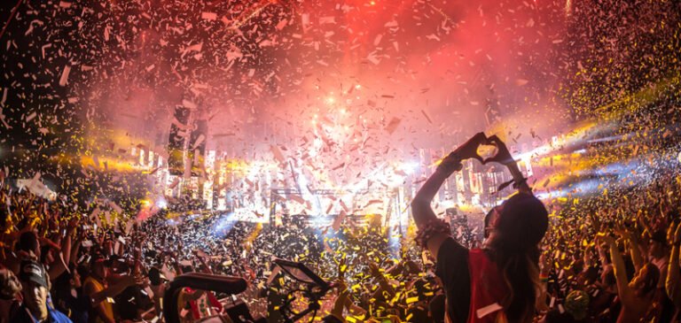 Electric Zoo Presents 6TH BORO Featuring DJ Snake, Above & Beyond, and deadmau5 b2b Eric Prydz